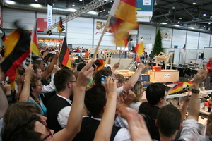  Großer Jubel nach dem Countdown am Samstag beim deutschen Teilnehmer der WorldSkills Zimmerer Andreas Fichter 