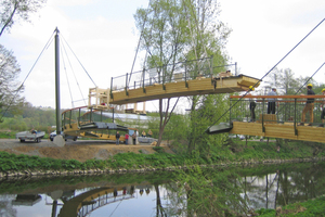  Montage des letzten Teilstücks der Aggerbogenbrücke
 