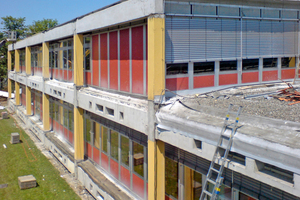  Die Gesamtschule in Neustadt wurde energetisch saniert, zudem gab es ein neues Lichtkonzept  Foto: Stefan Heim 