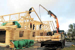  Das Haus wurde als Blockbau erstellt, der Dachstuhl in traditioneller Zimmermannsbauweise aufgerichtet  Foto: www.berglandresidenz.de 