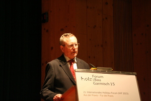  Prof. Dr.-Ing. Heinz Brüninghoff wurde auf den Holzbautagen in Garmisch für sein Lebenswerk geehrt Foto: Rüdiger Sinn 